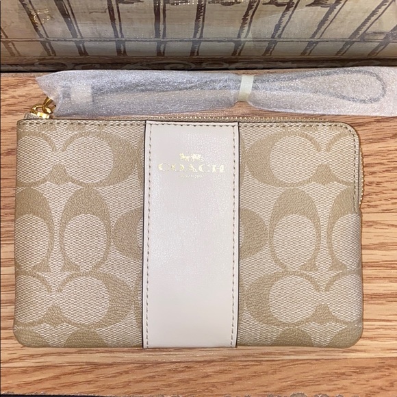 SOLD~ COACH Signature Canvas White/ Khaki Wristlet - Picture 5 of 8